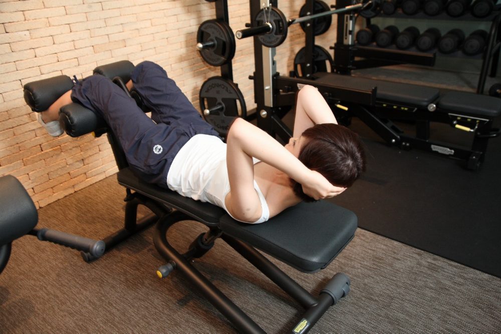 腹筋トレーニングではダメ 本当にウエストを細くする方法とは 高田馬場 所沢のダイエット専門パーソナルトレーニング